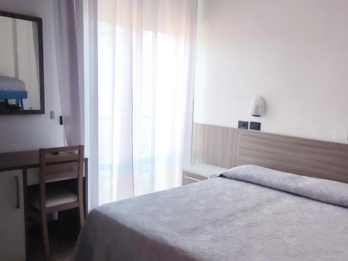 Hotel Ardesia ริมินี ภายนอก รูปภาพ